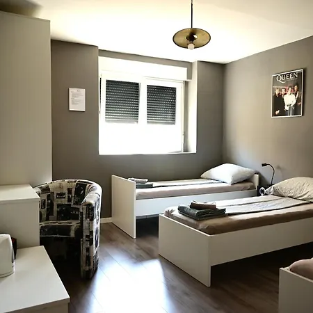 Rock بيت ضيافة