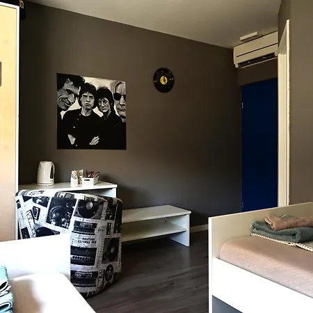 Rock بيت ضيافة بولا